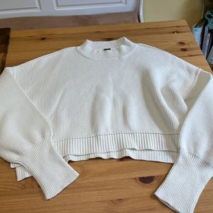 Free People cream XS cropped sweater